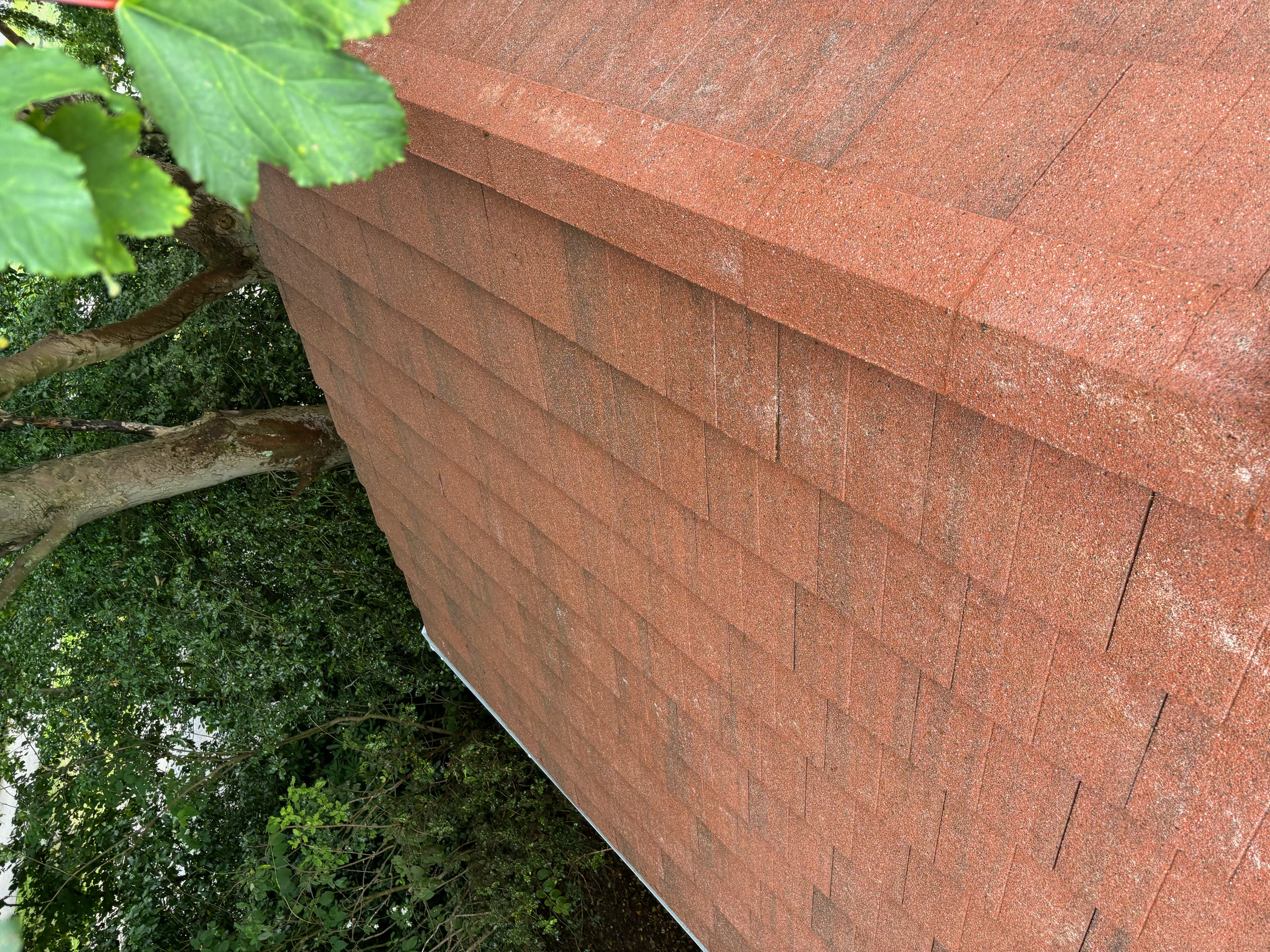 House facade cleaning before and after